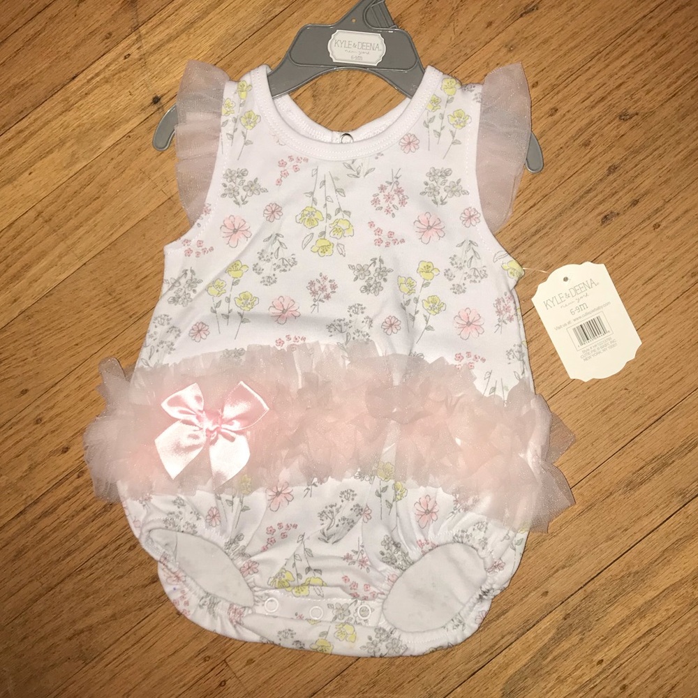 2/$10🌼 NWT Floral Tutu Onesie